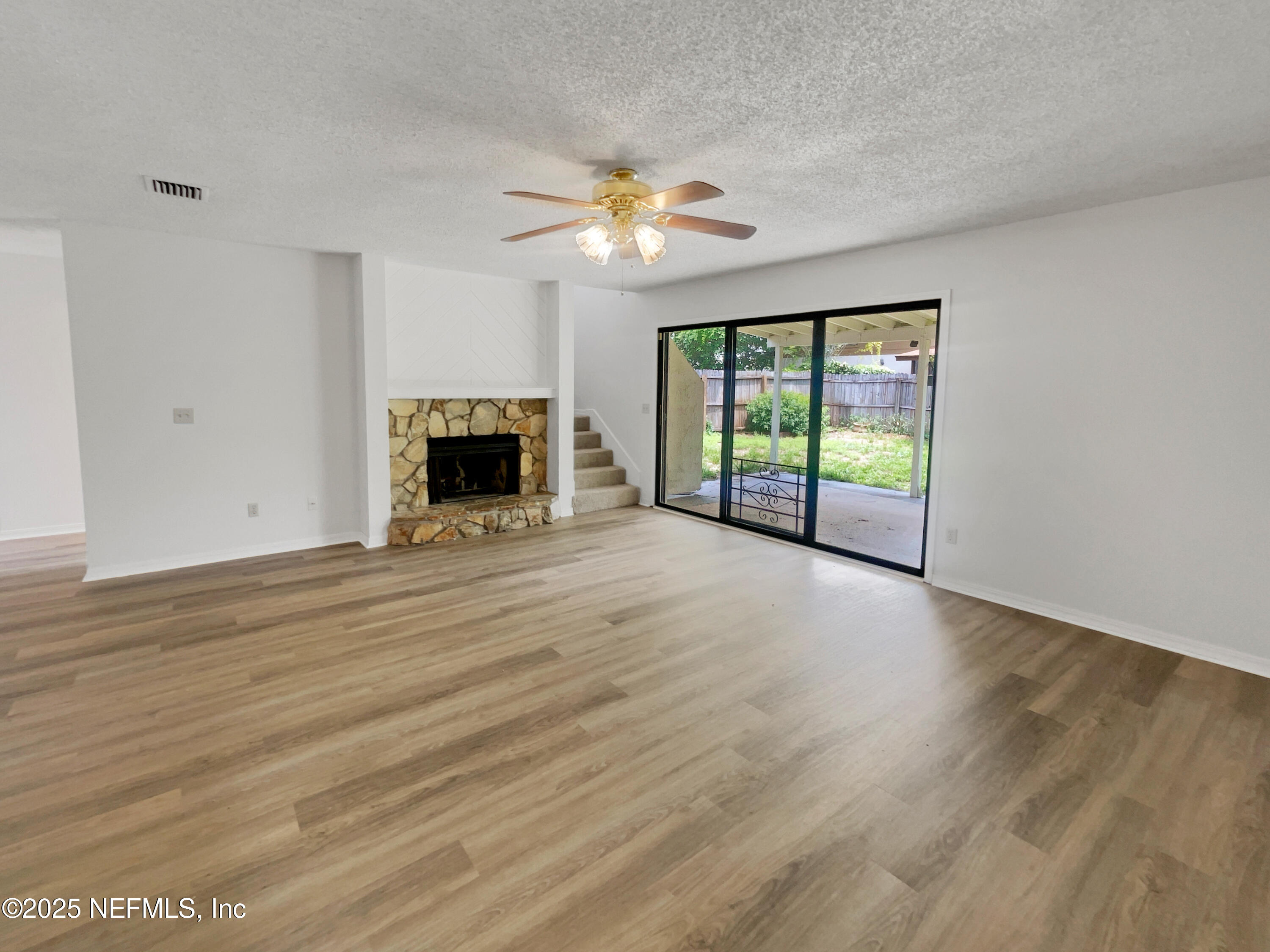 1127 ROMAINE Circle W