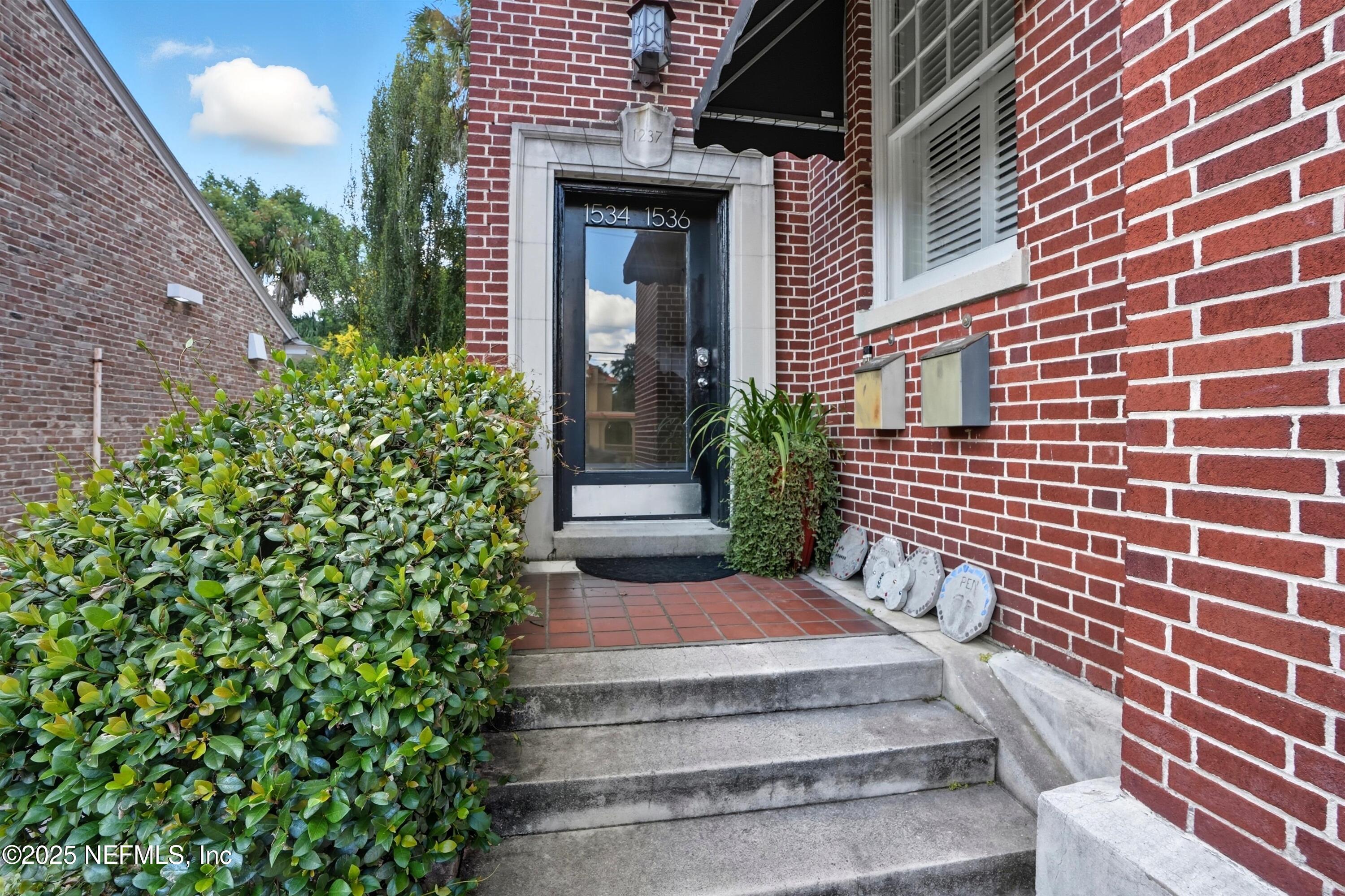 1536 RIVERSIDE Avenue 1536