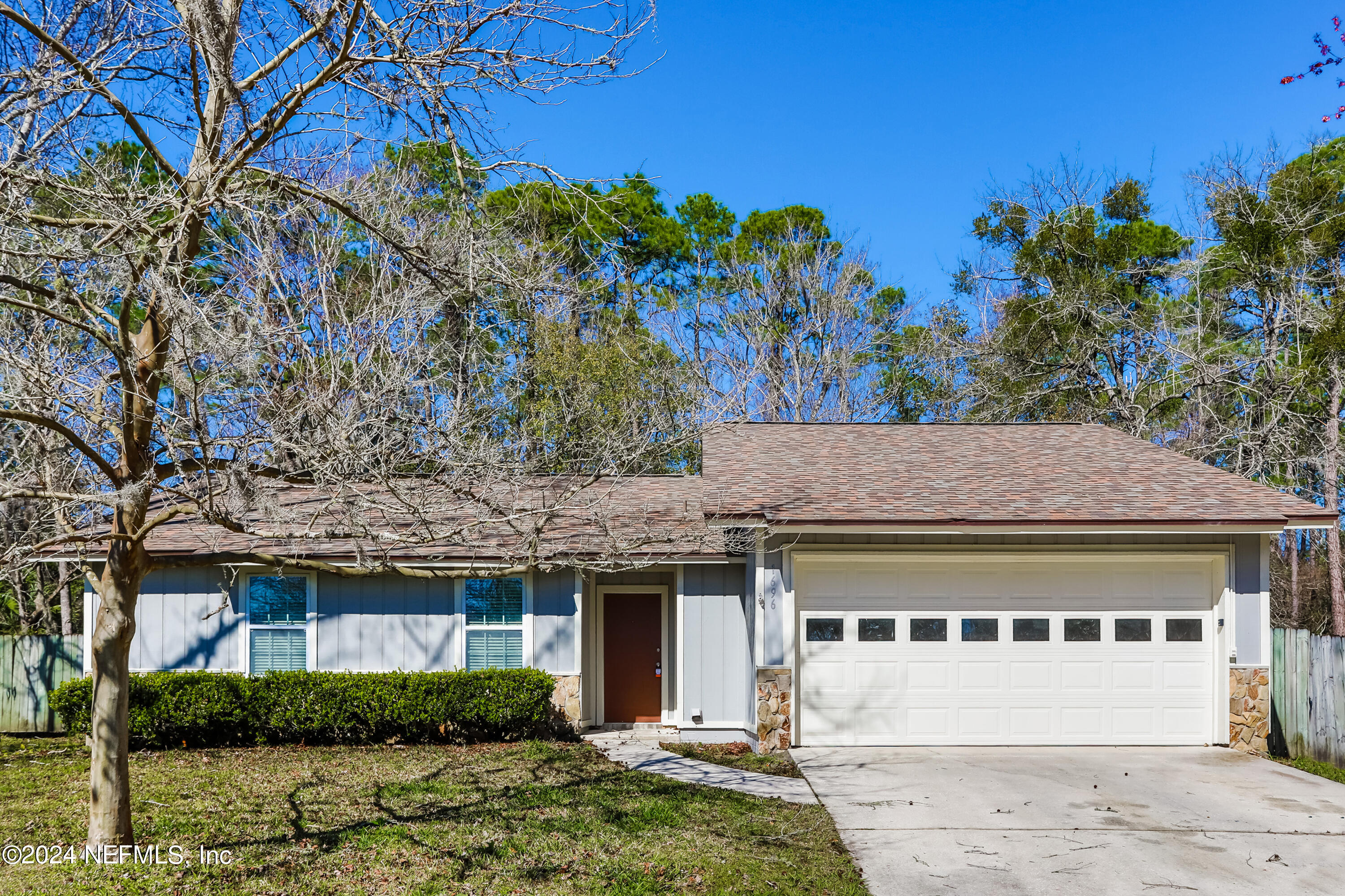 Middleburg, FL home for sale located at 1696 Sandy Hollow Loop, Middleburg, FL 32068