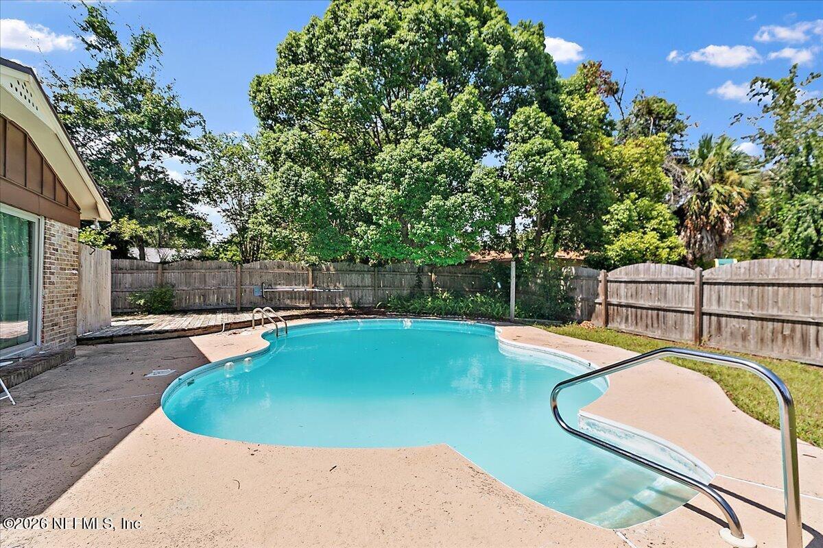 2495 AQUARIUS Road