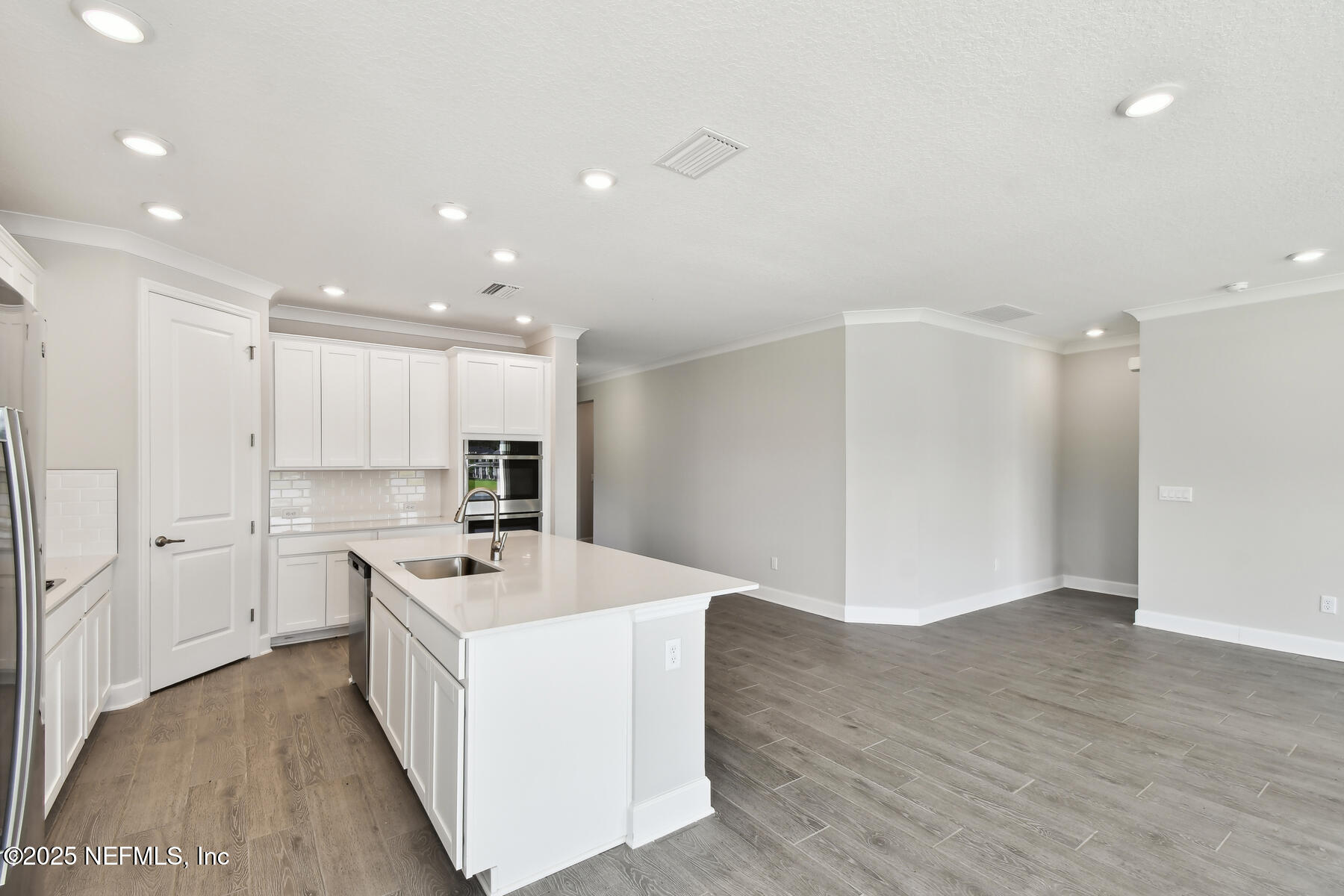 75582 BANYAN Way