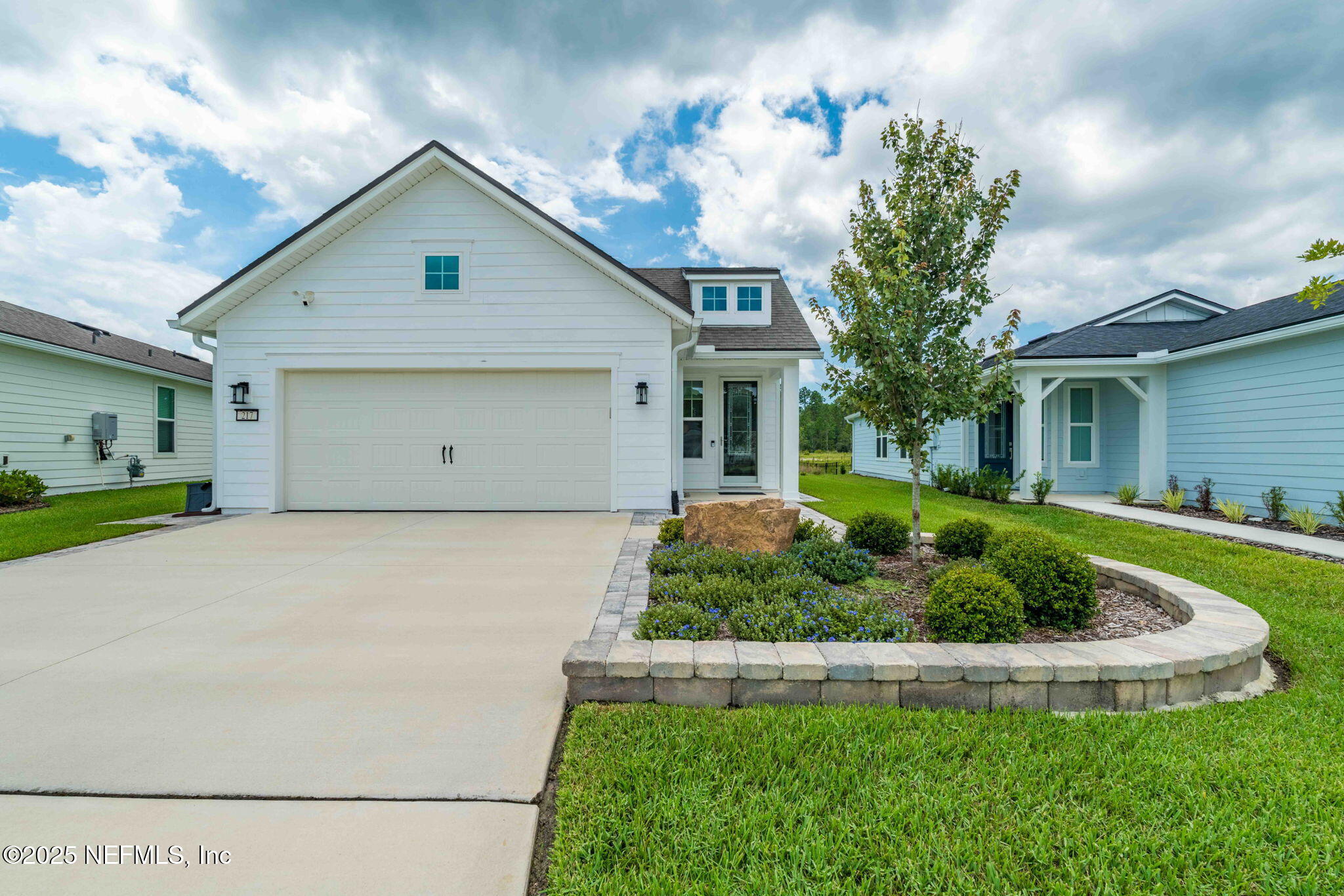 217 FAIRLAKE Circle
