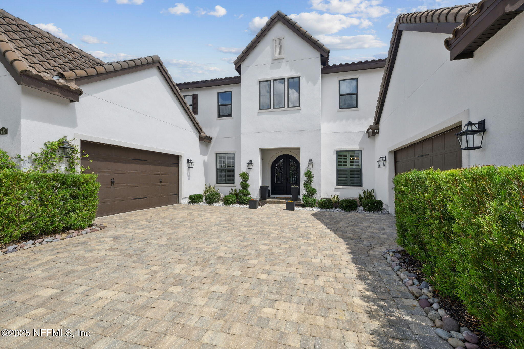 465 DEER VALLEY Drive