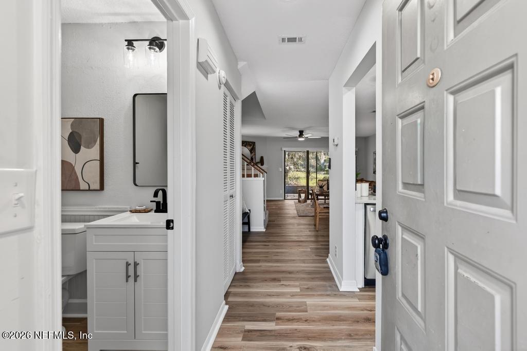 7701 BAYMEADOWS Circle W 1093