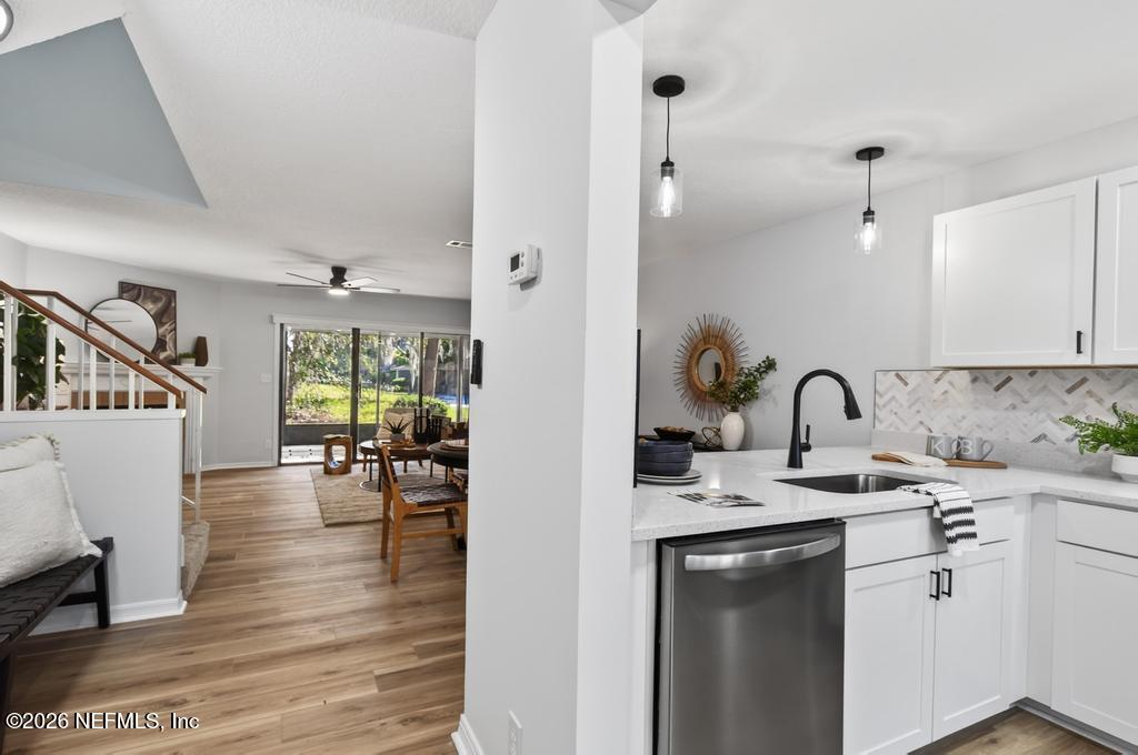 7701 BAYMEADOWS Circle W 1093