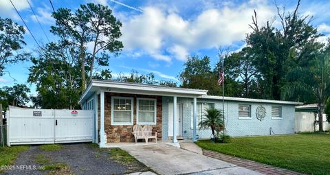 1752 W DIBBLE Circle Jacksonville FL 32246