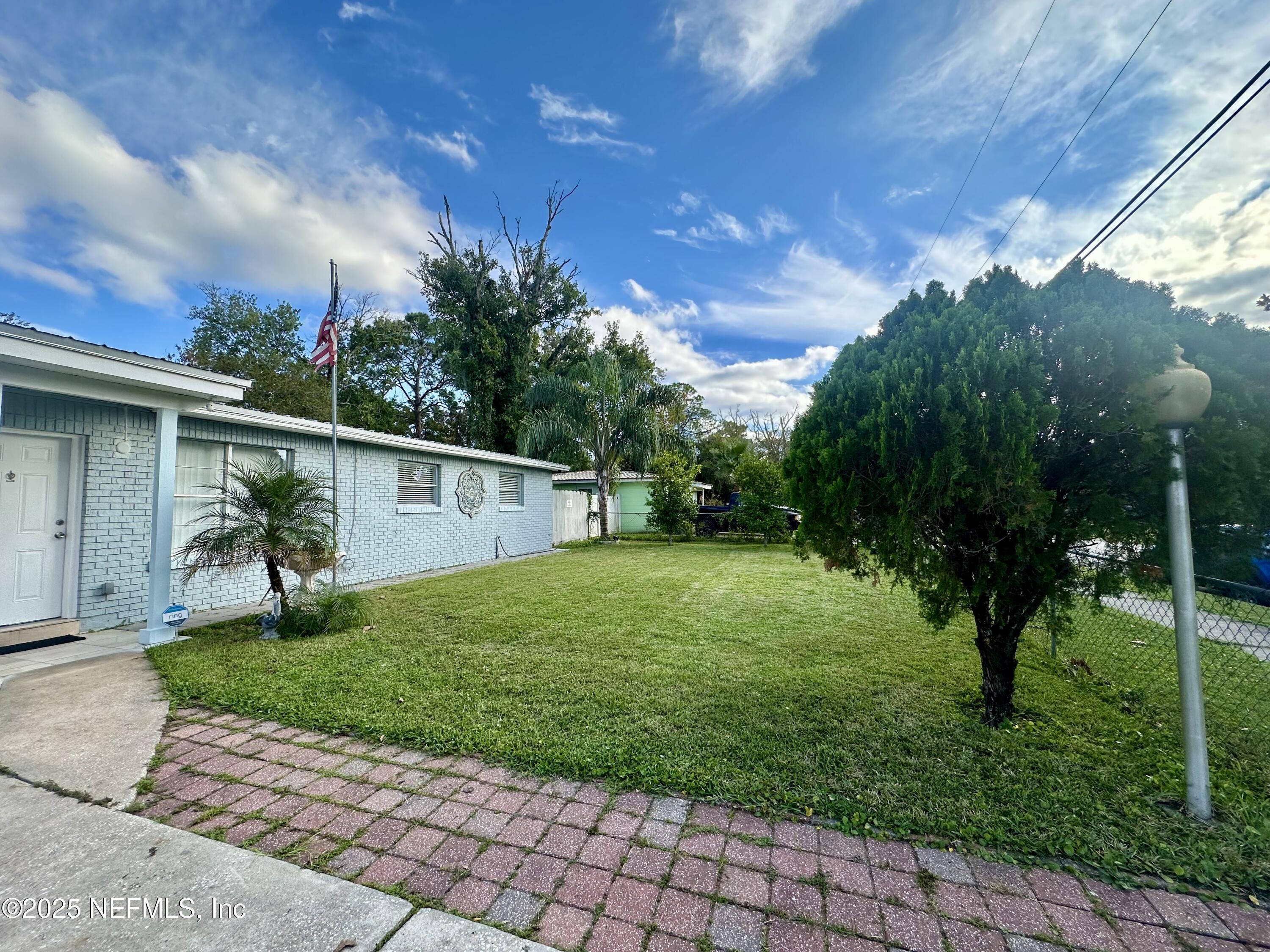 1753 DIBBLE Circle E