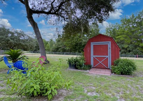 A home in Interlachen