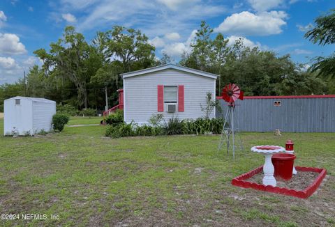 A home in Interlachen