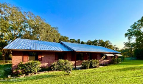 137 OAK Circle Interlachen FL 32148