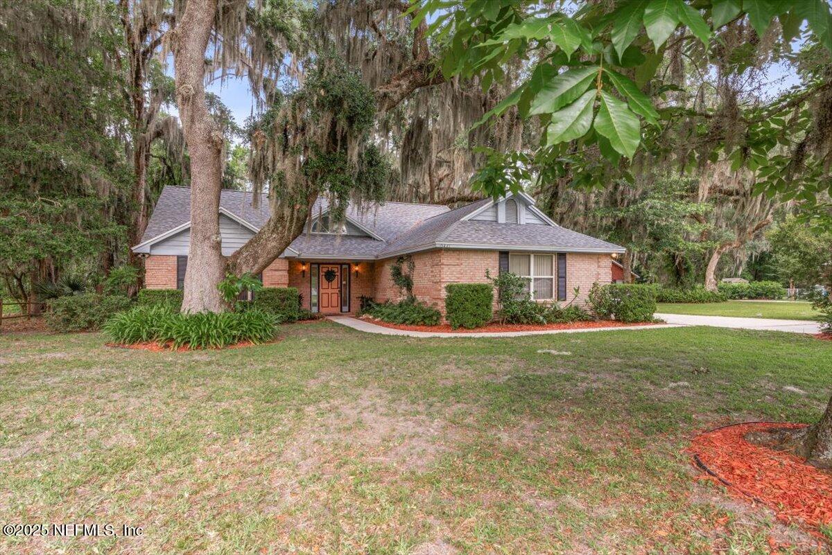 15221 LANDMARK Circle N