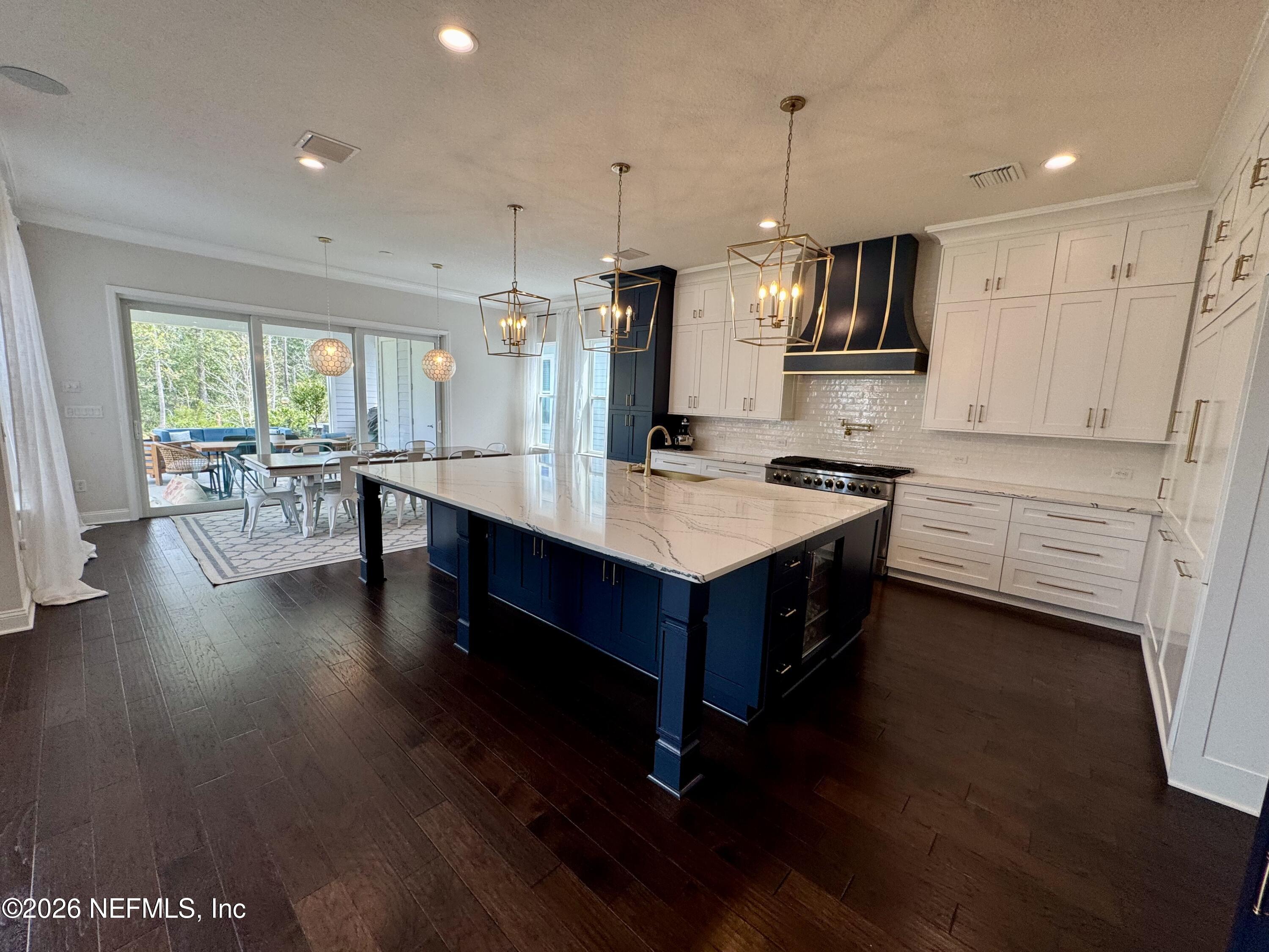 64 SUNSHINE BASS Court