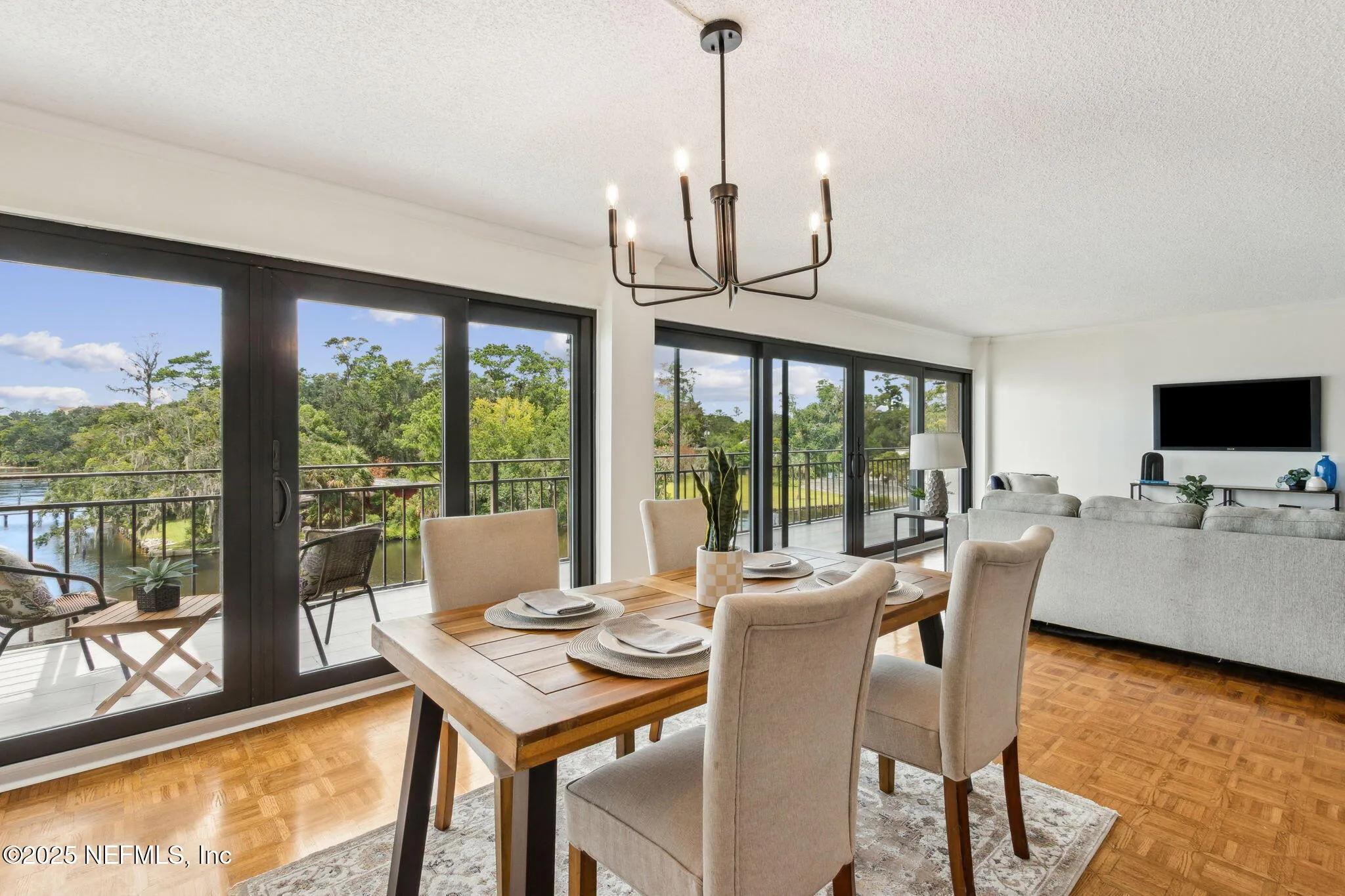 Jacksonville, Florida 32217, United States, 3 Bedrooms Bedrooms, ,2 BathroomsBathrooms,Residential,Pending,190678