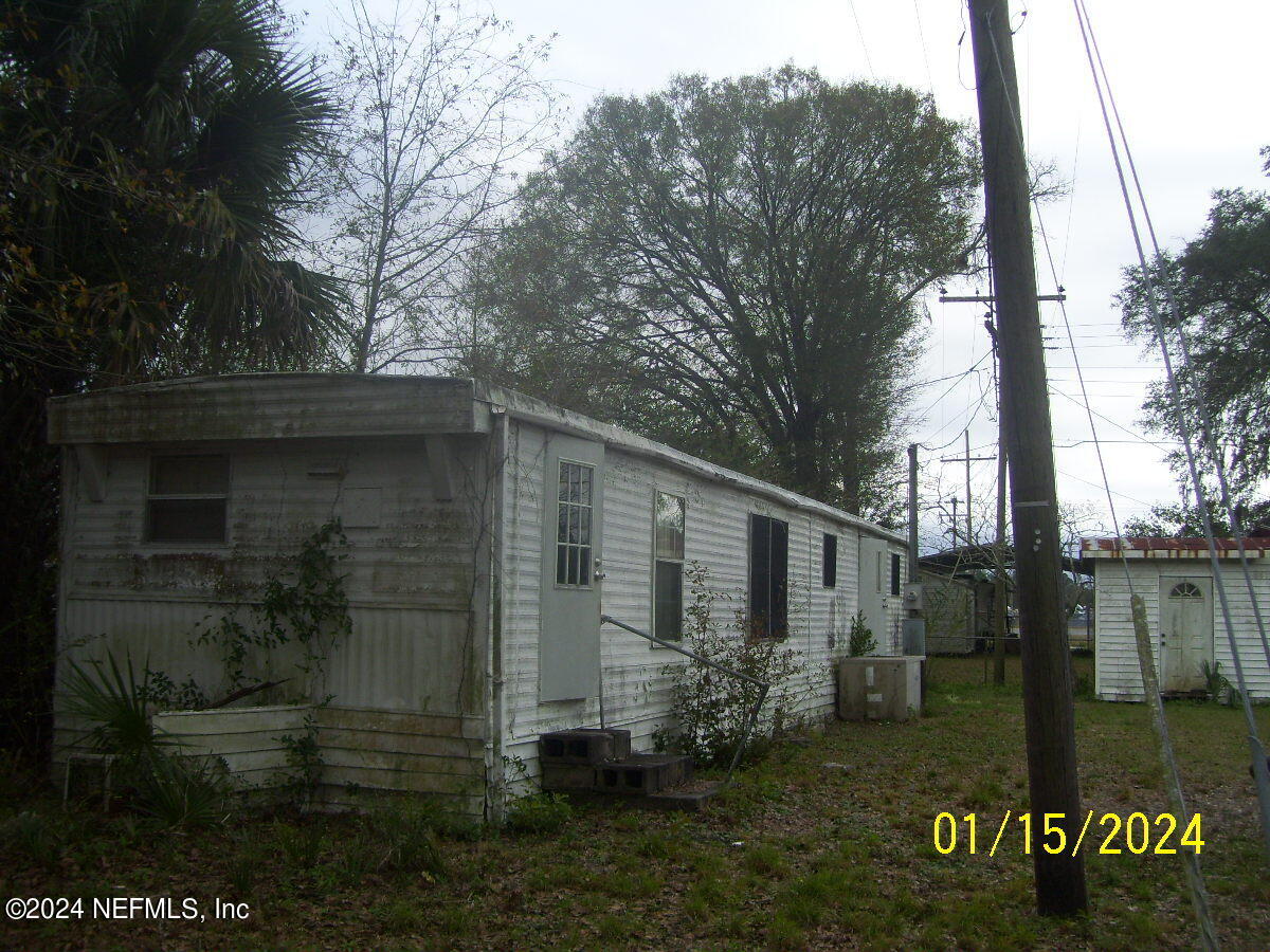 Lake City, FL home for sale located at 182 NE SEMESTER Place, Lake City, FL 32055