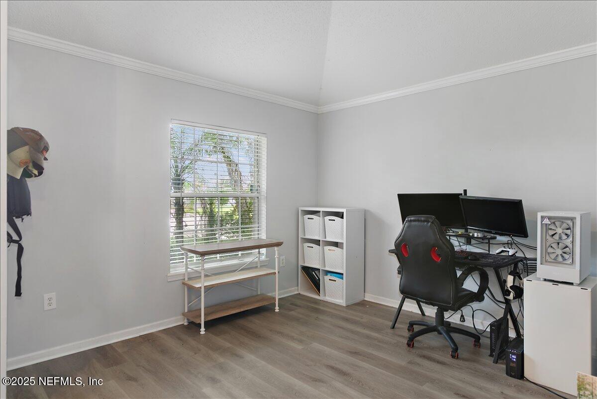 2450 BENTWATER Drive W