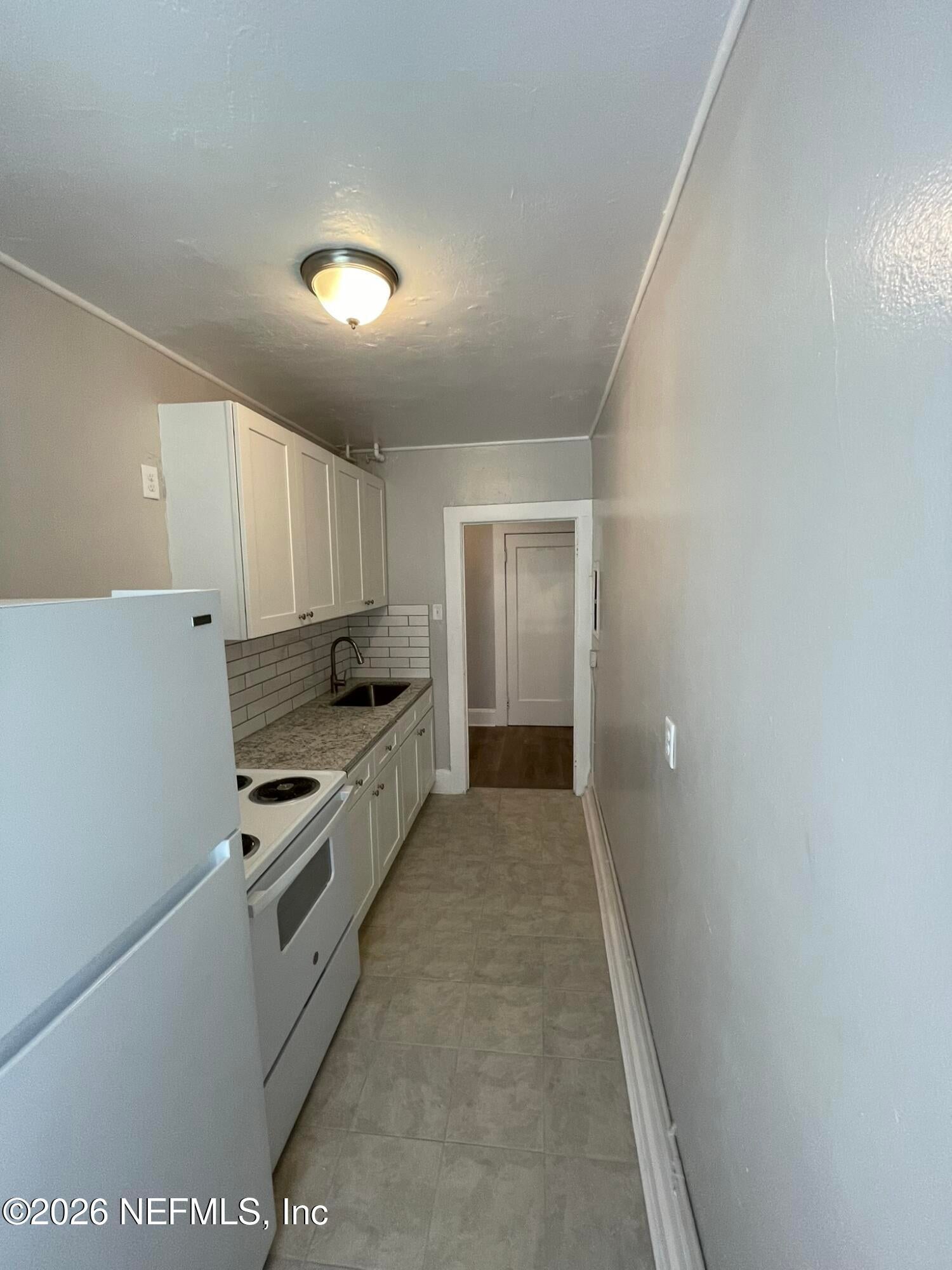 82 W 32ND Street