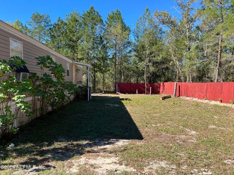 A home in Interlachen