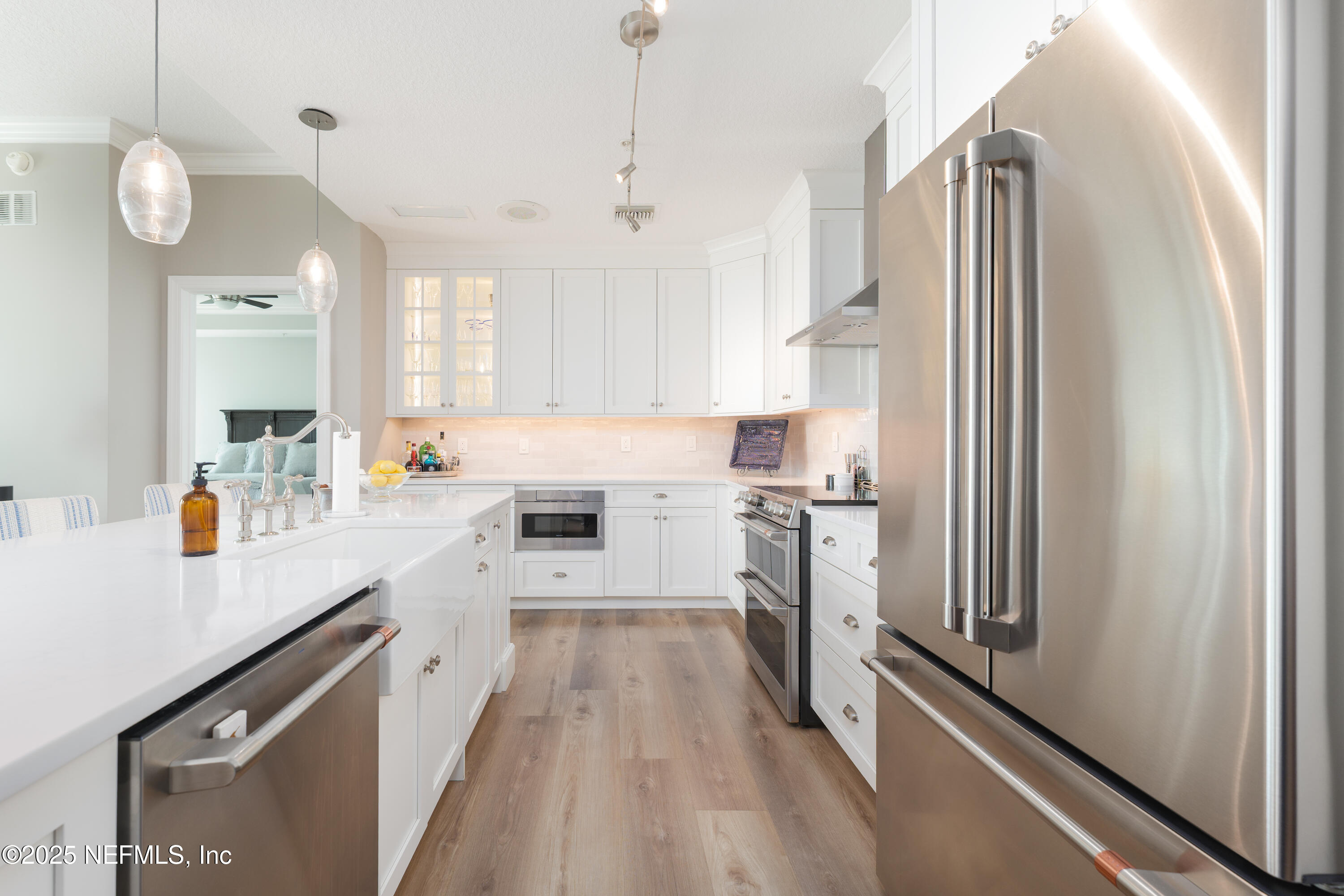1431 RIVERPLACE Boulevard 2506