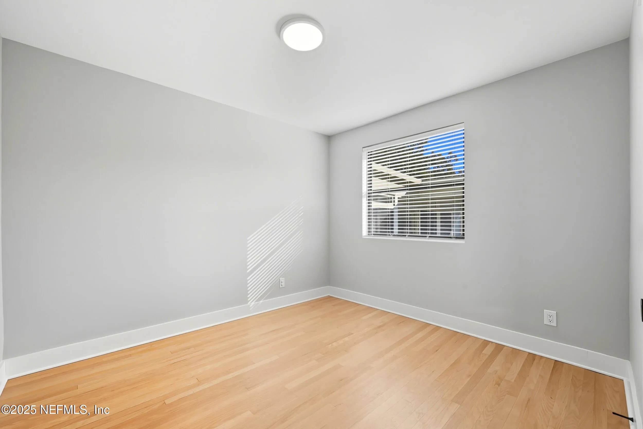 Jacksonville, Florida 32207, United States, 3 Bedrooms Bedrooms, ,1 BathroomBathrooms,Residential,Active,221930