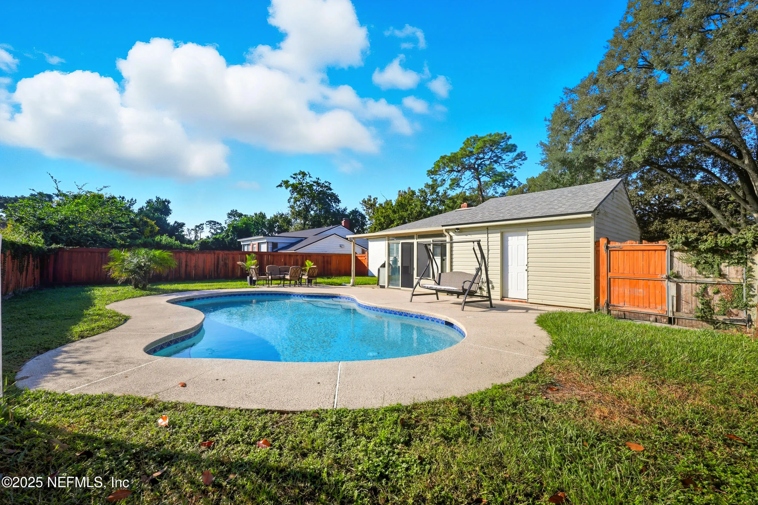 Jacksonville, Florida 32207, United States, 3 Bedrooms Bedrooms, ,1 BathroomBathrooms,Residential,Active,221930