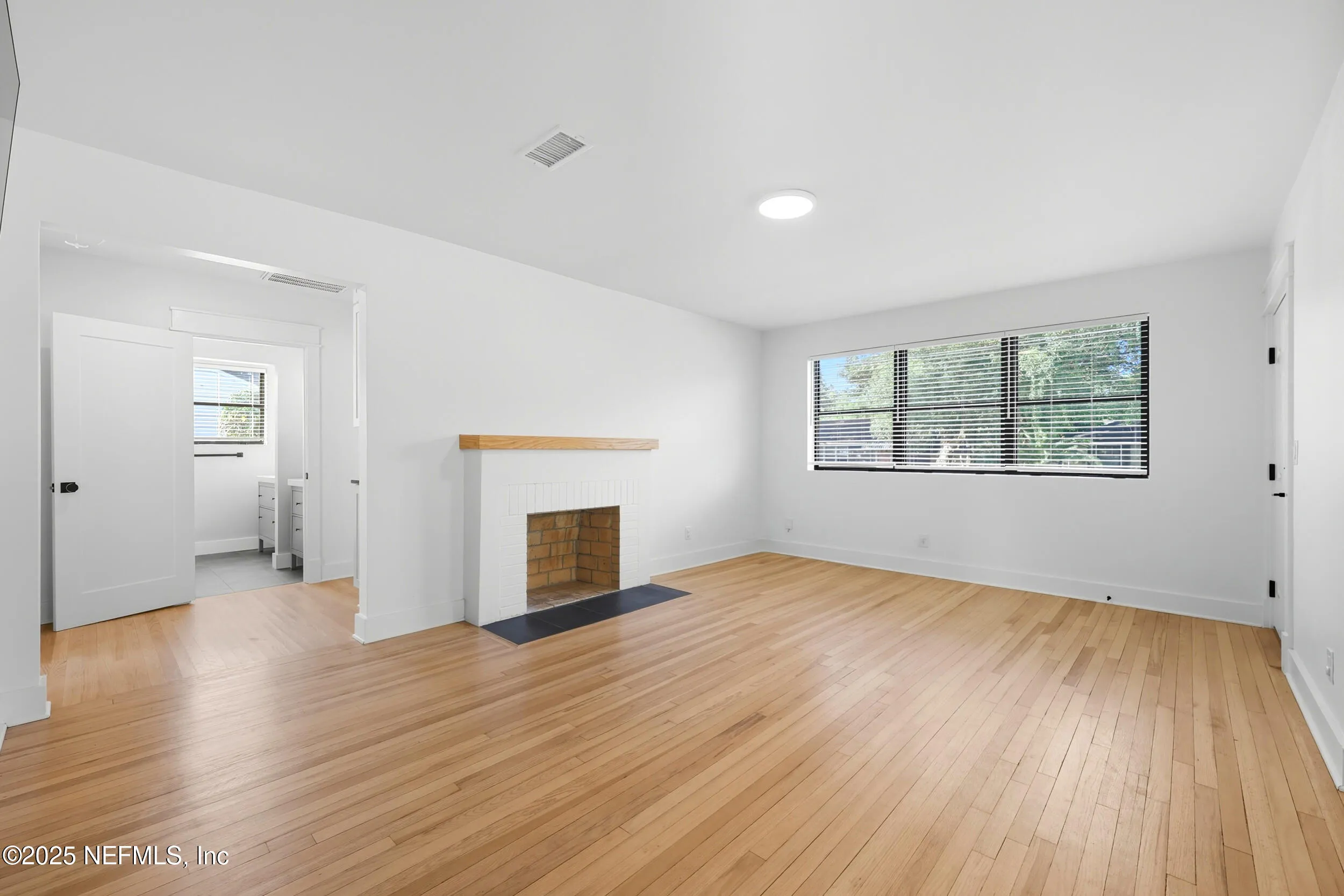 Jacksonville, Florida 32207, United States, 3 Bedrooms Bedrooms, ,1 BathroomBathrooms,Residential,Active,221930