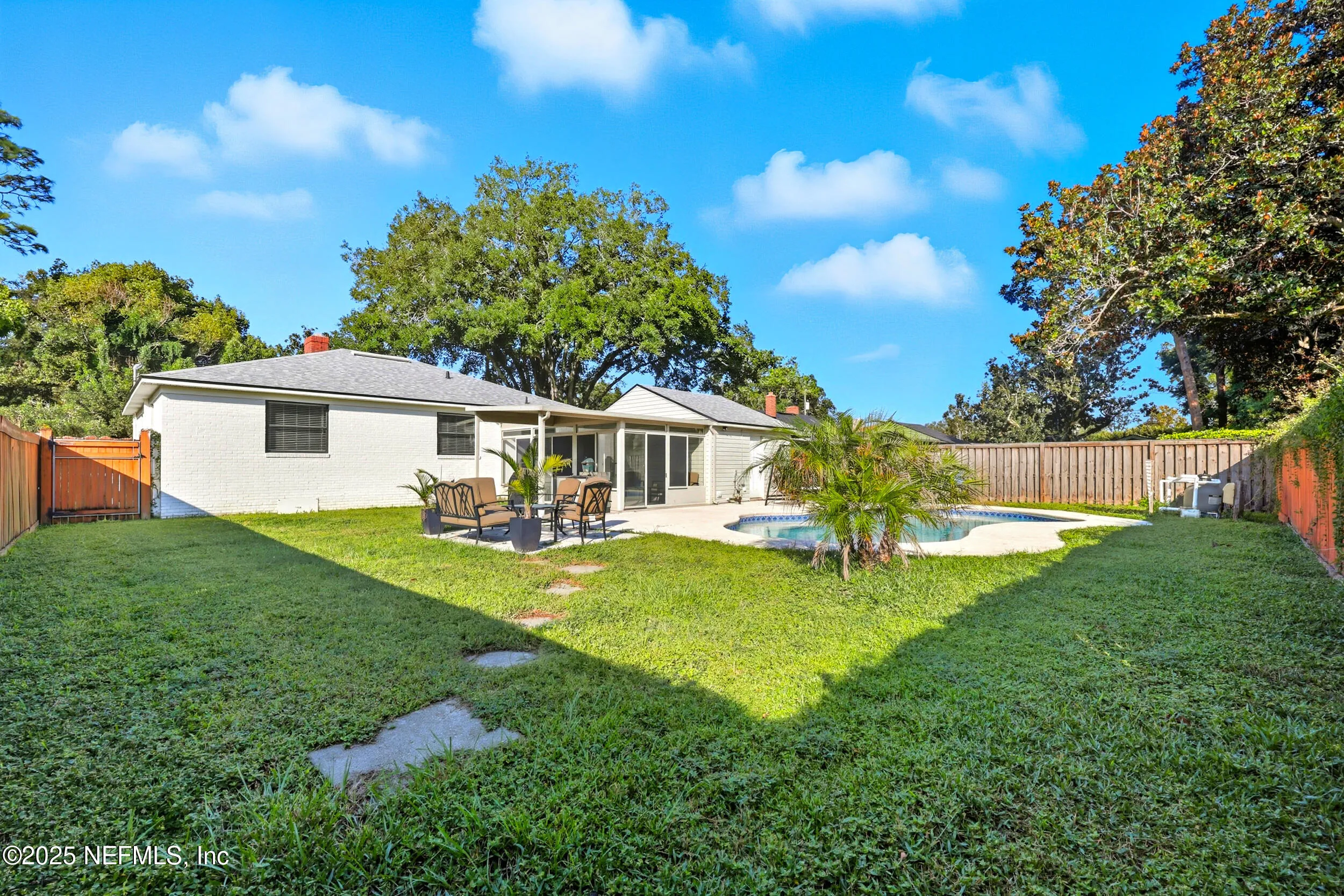 Jacksonville, Florida 32207, United States, 3 Bedrooms Bedrooms, ,1 BathroomBathrooms,Residential,Active,221930