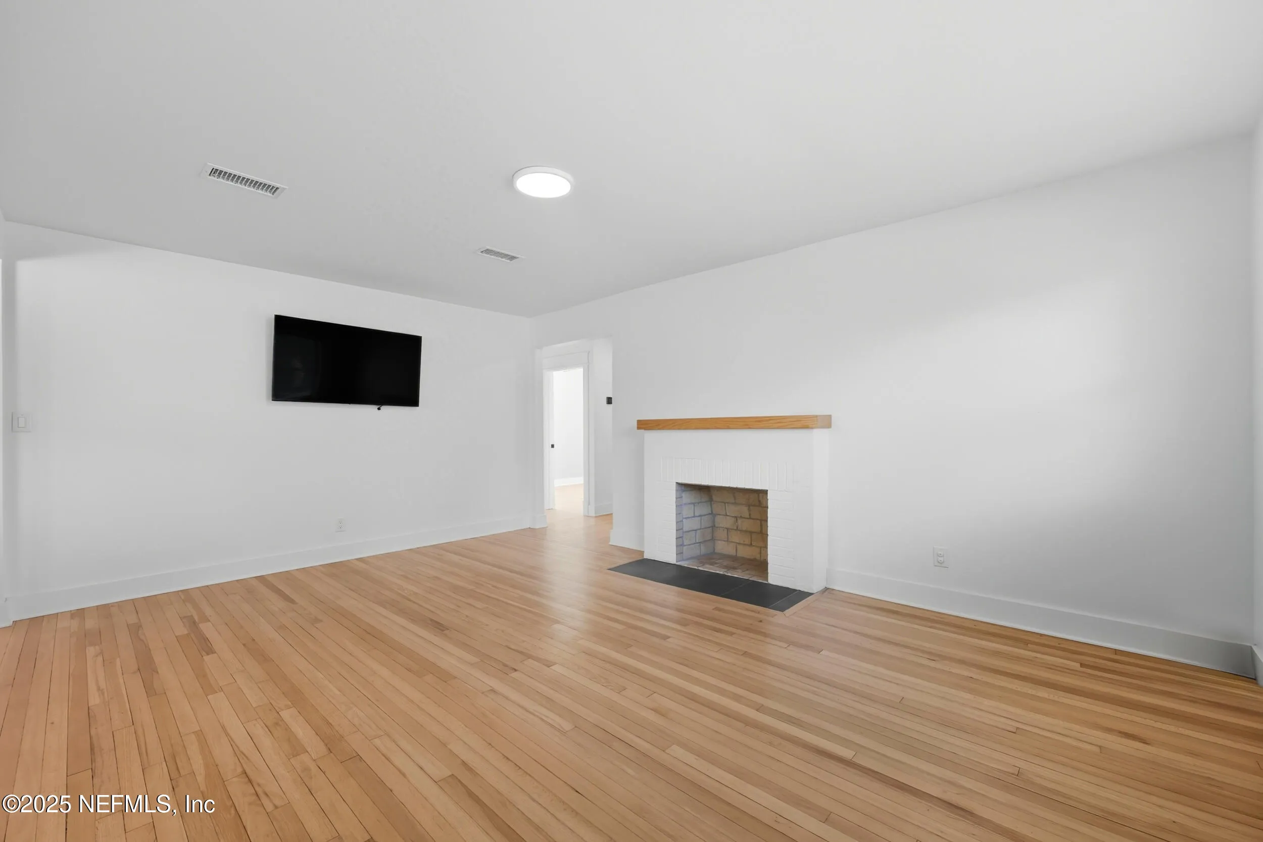 Jacksonville, Florida 32207, United States, 3 Bedrooms Bedrooms, ,1 BathroomBathrooms,Residential,Active,221930