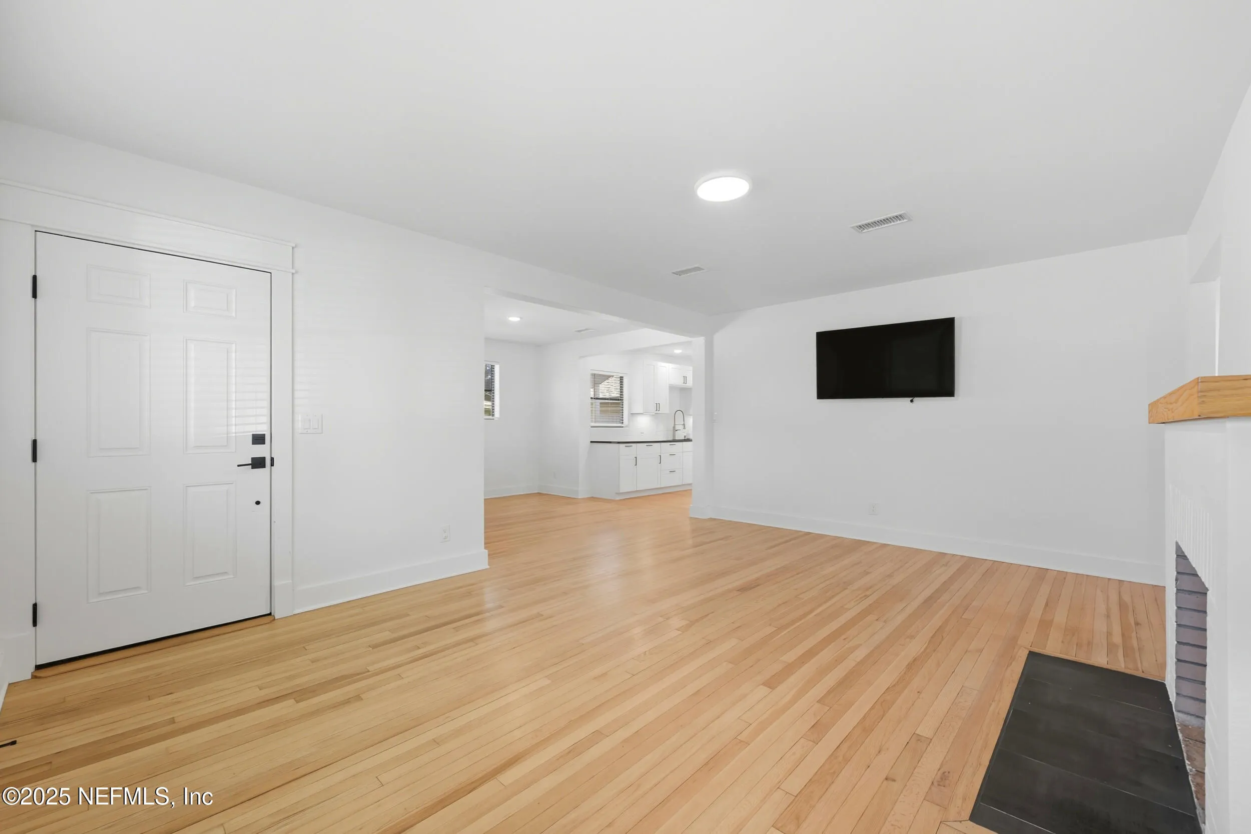 Jacksonville, Florida 32207, United States, 3 Bedrooms Bedrooms, ,1 BathroomBathrooms,Residential,Active,221930