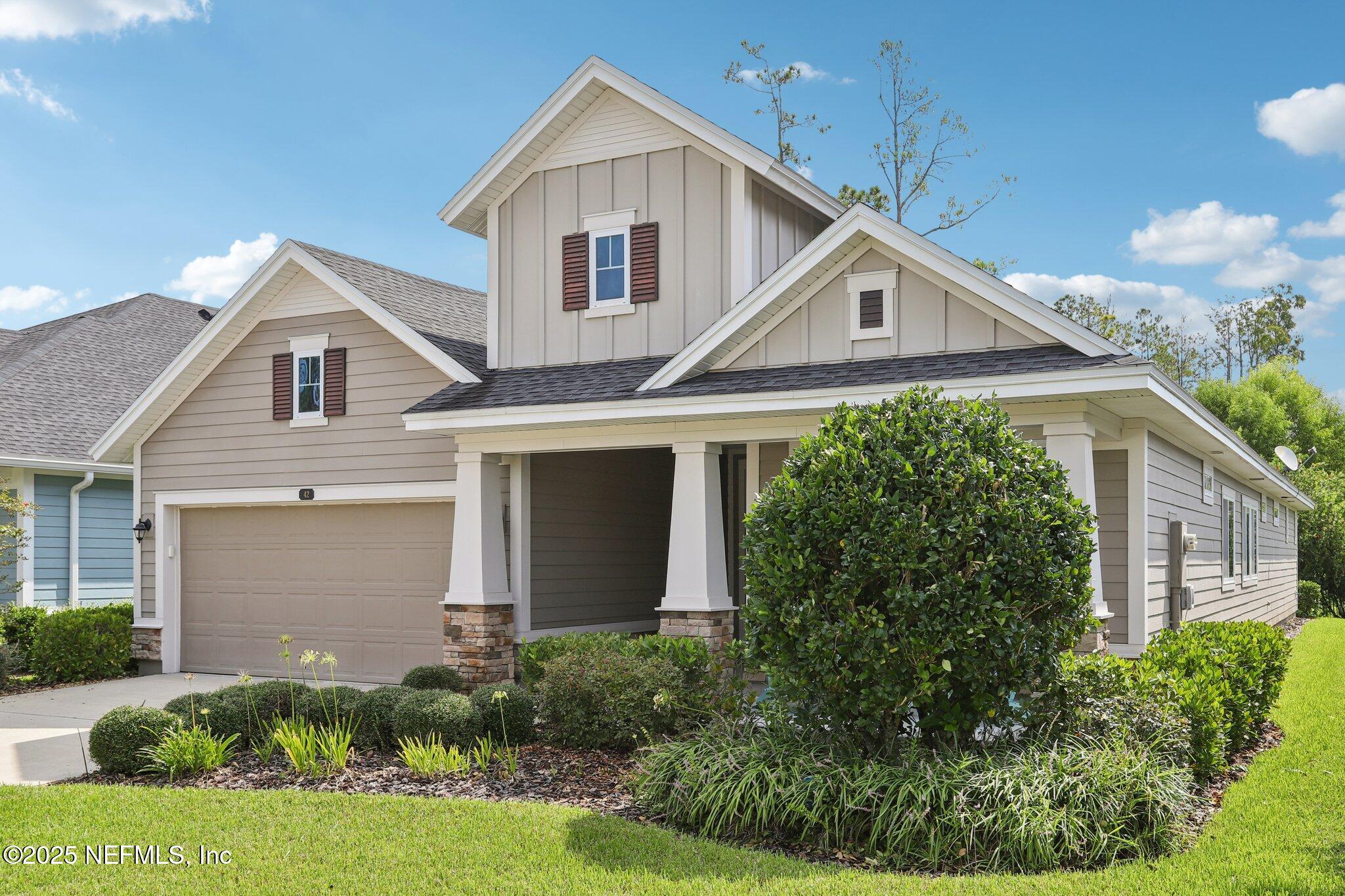 42 KNOTWOOD Way