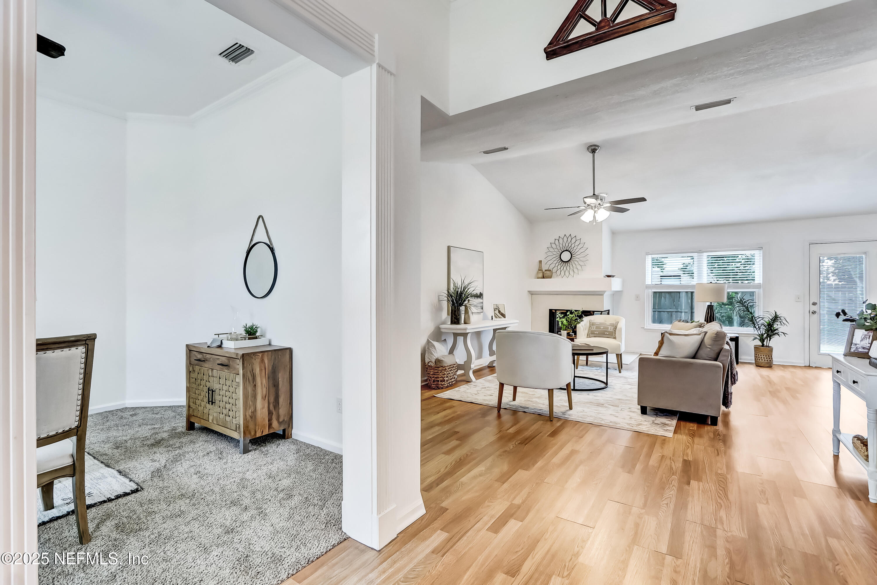 1803 OAKBREEZE Court