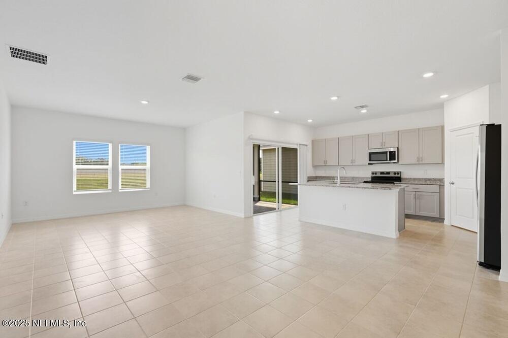 8136 ARCHIBALD Terrace