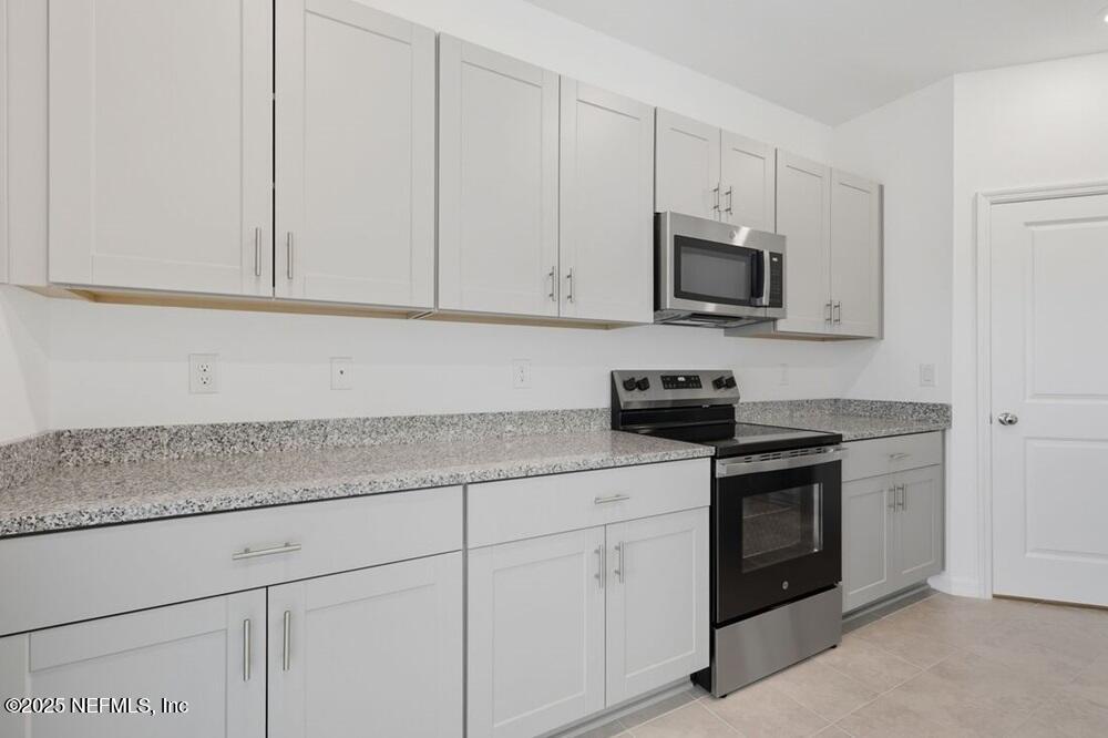 8136 ARCHIBALD Terrace