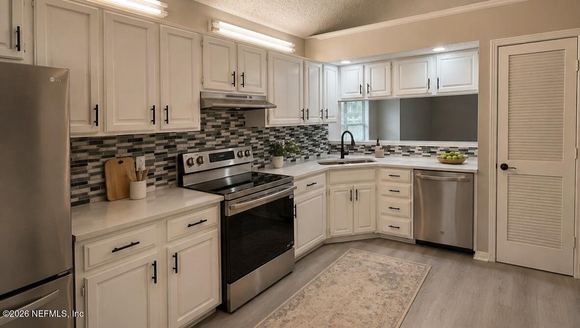 10800 OLD ST. AUGUSTINE Road 705