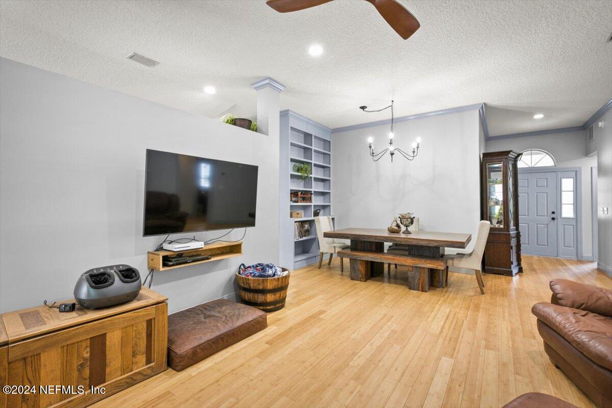 389 W TROPICAL Trace