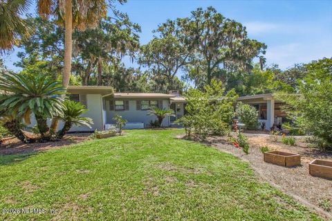 Photo of 1425 OAK HAVEN Road, Jacksonville, FL 32207 (MLS # 2151931)