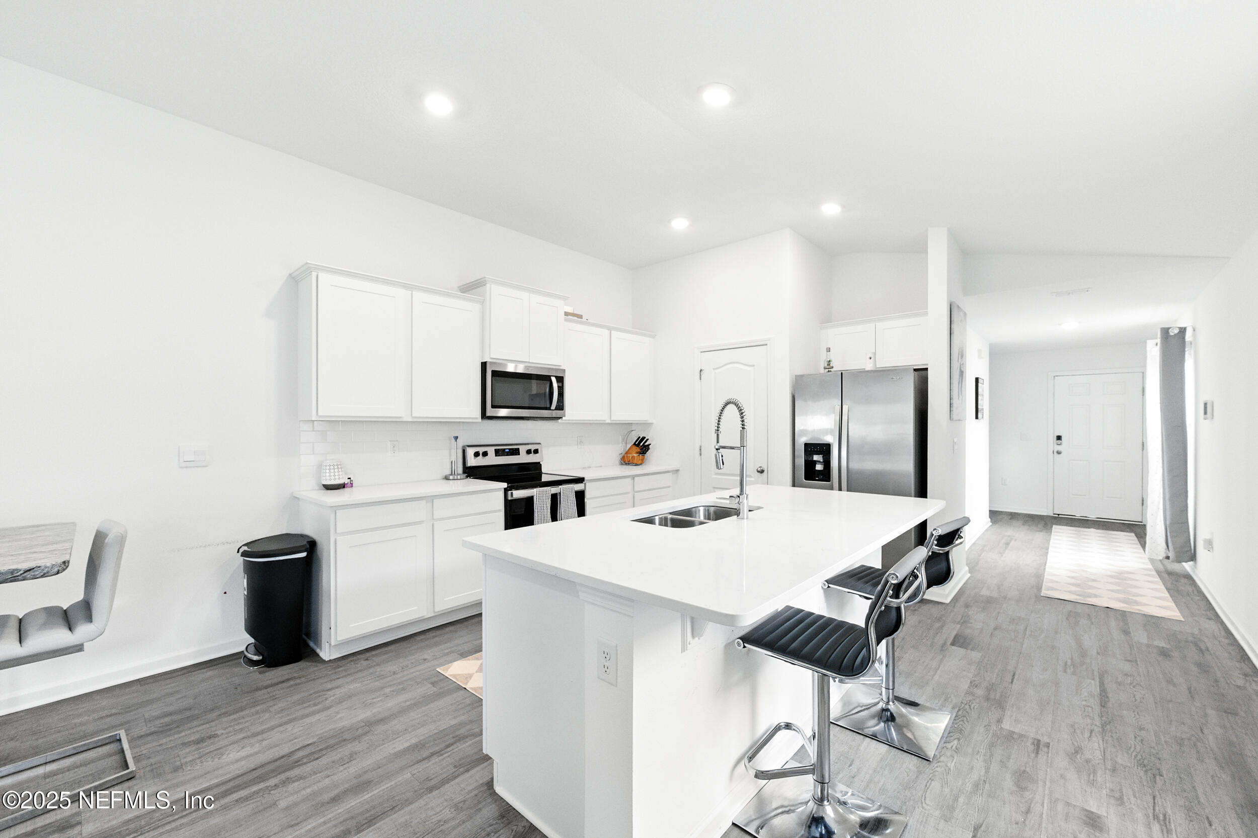 2915 DUCK HOLLOW Lane