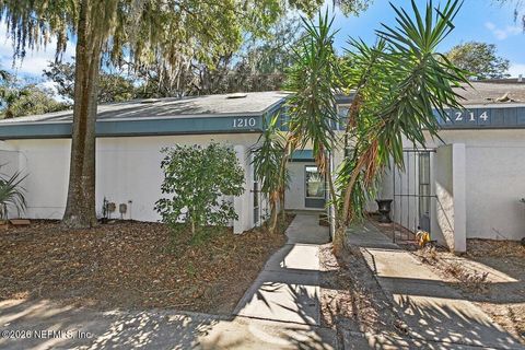Photo of 1210 WONDERWOOD Drive, Jacksonville, FL 32233 (MLS # 2141583)