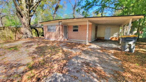 Photo of 3319 HUNT Street, Jacksonville, FL 32254 (MLS # 2147085)