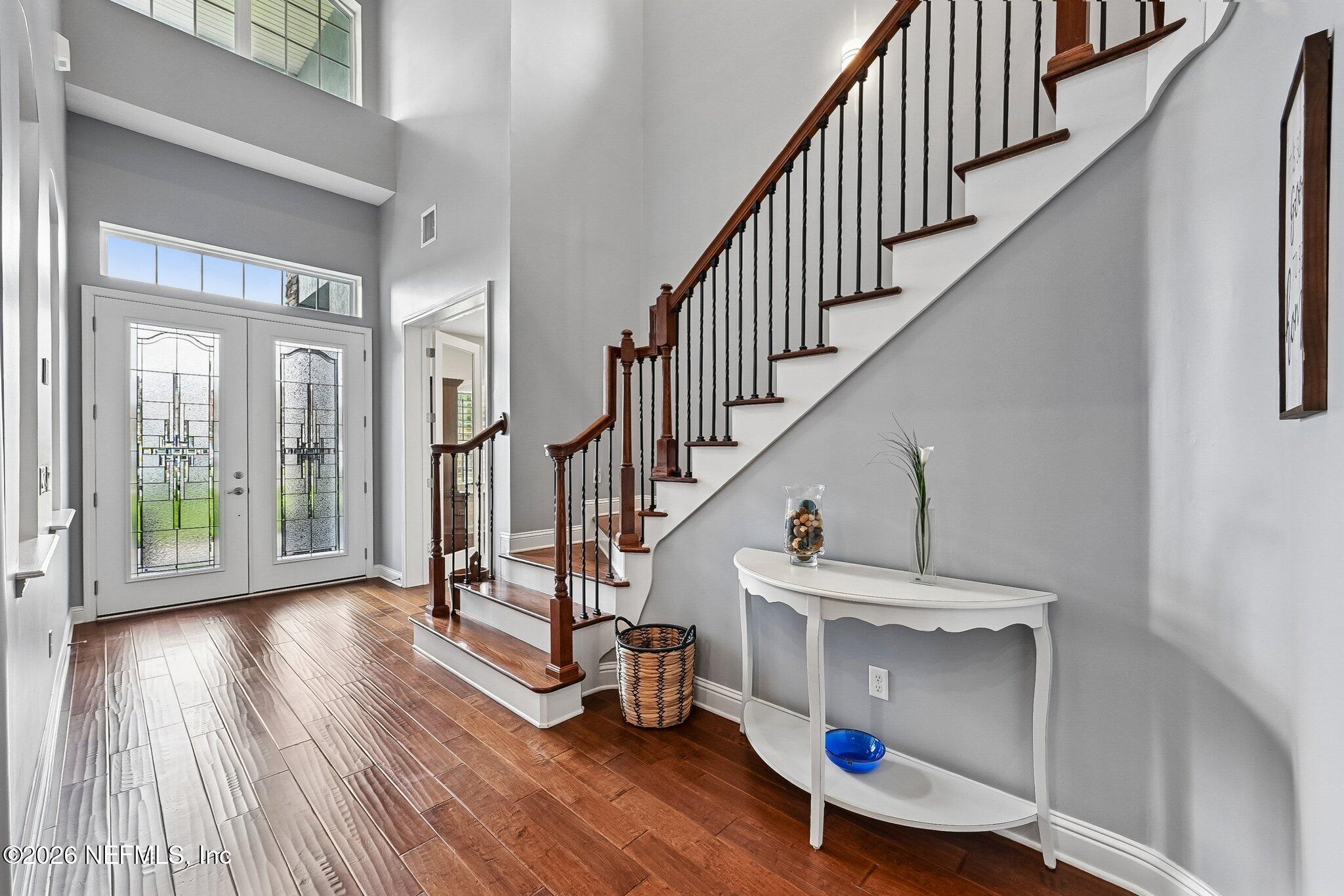 136 DUNDEE Place