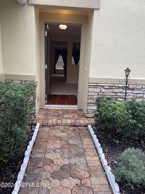 Single Family Residence in Jacksonville FL 1430 DUNNS LAKE Drive 2.jpg