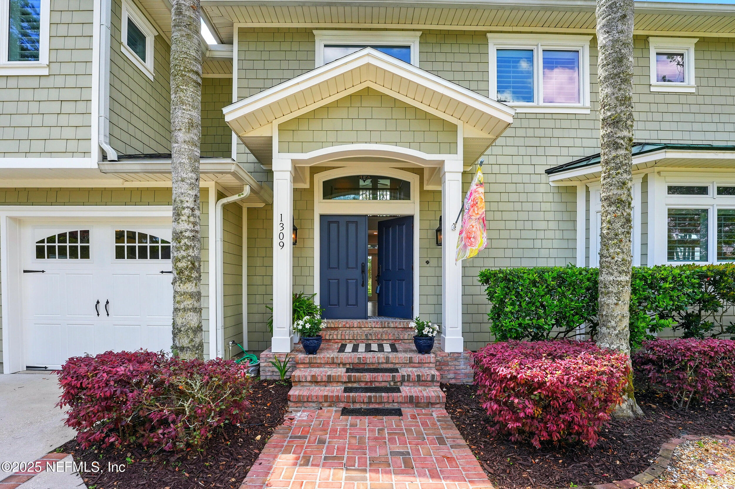 1309 FOREST Avenue