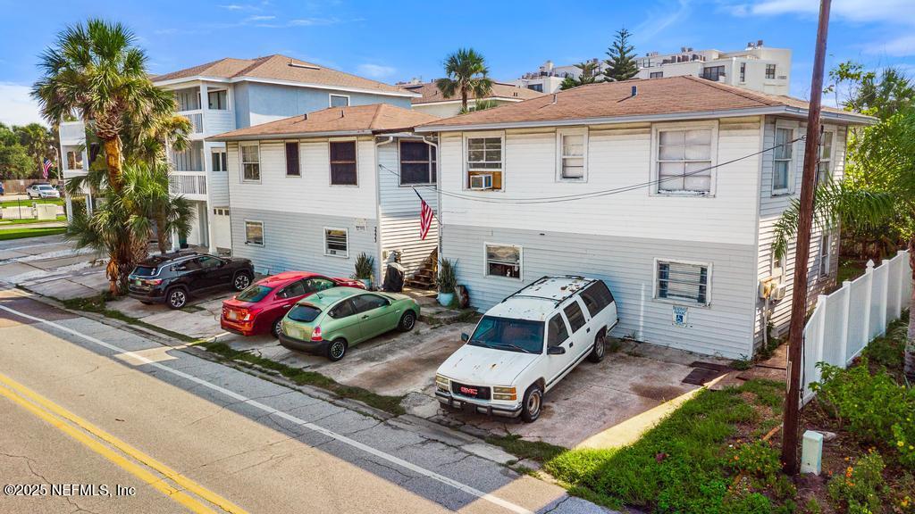 2223 2225 1ST Street S 1 2 3 4