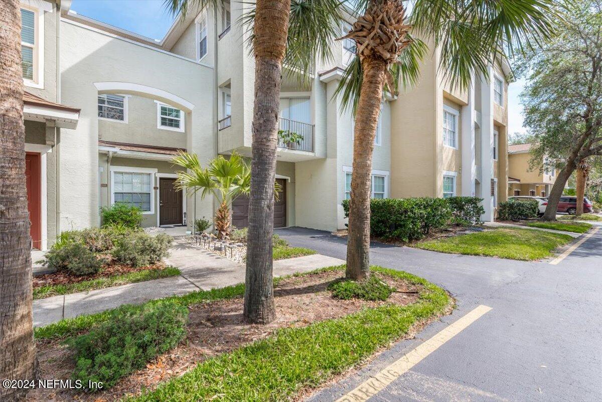 St Augustine, FL home for sale located at 1005 Bella Vista Boulevard Unit 17-113, St Augustine, FL 32084