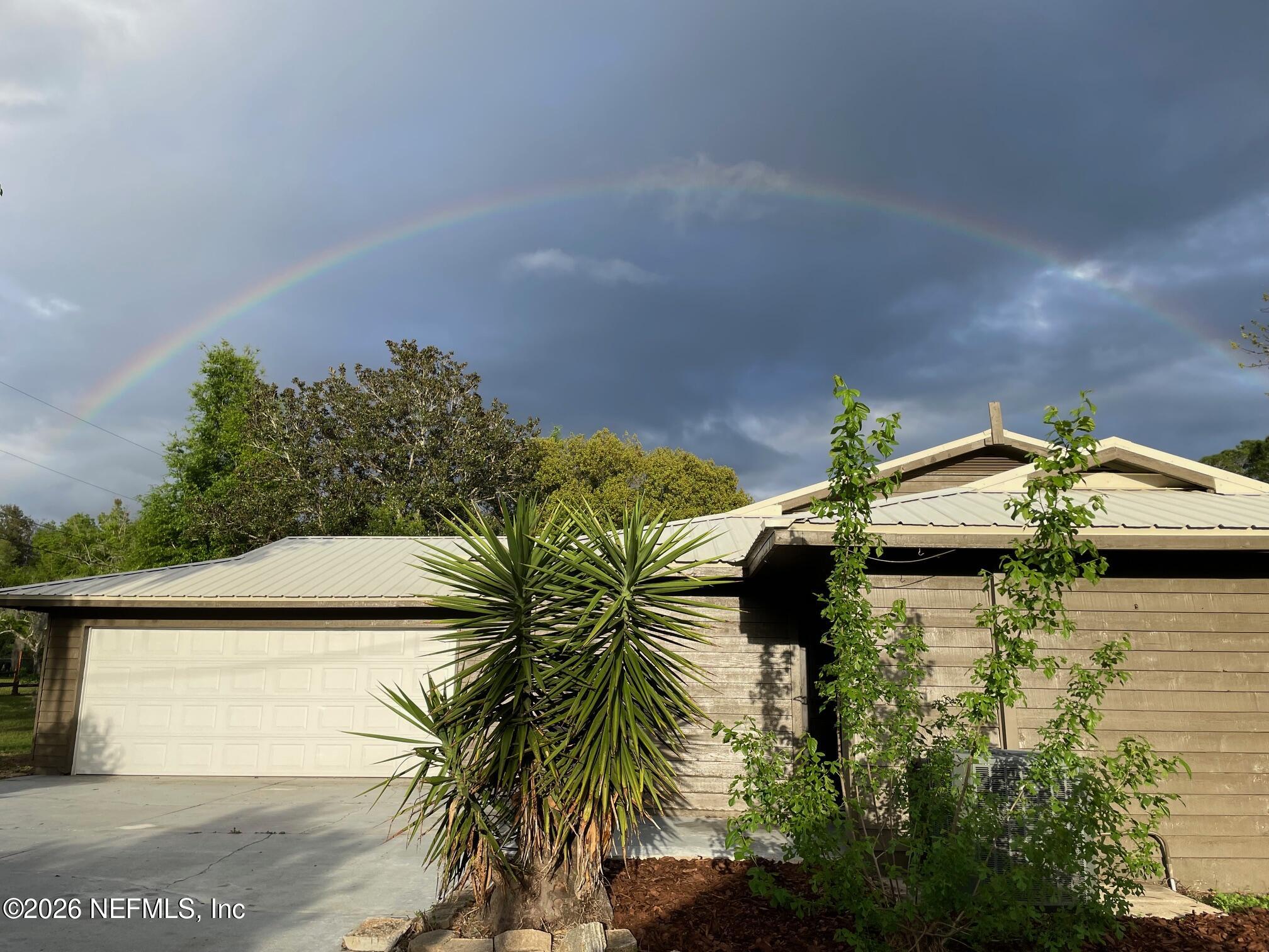 125 TWIN LAKE GROVE Drive