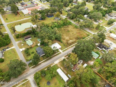 323 M L KING Drive Macclenny FL 32063