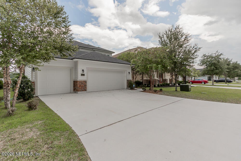 1492 AUTUMN PINES Drive