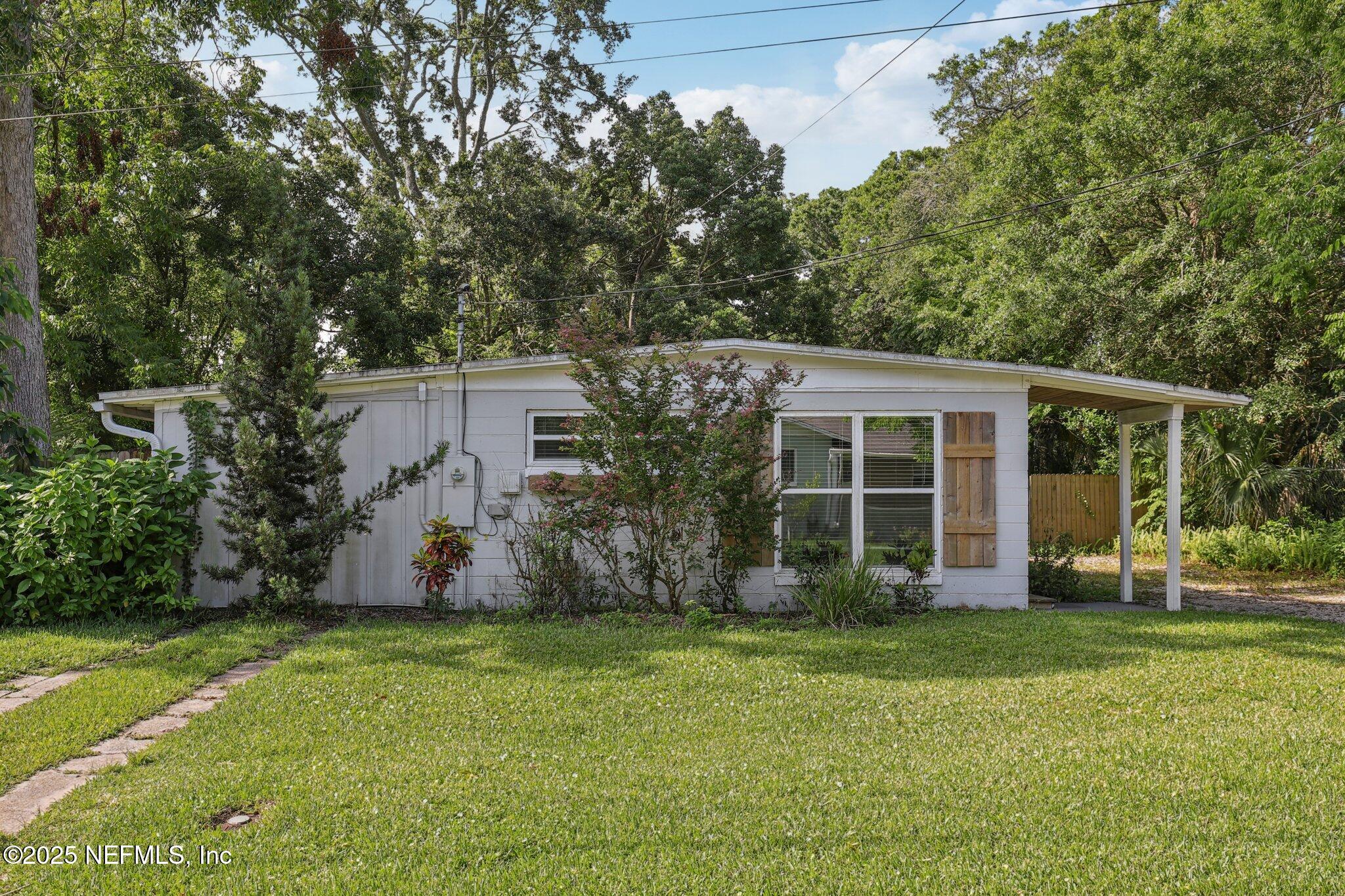 243 RAVENSWOOD Drive