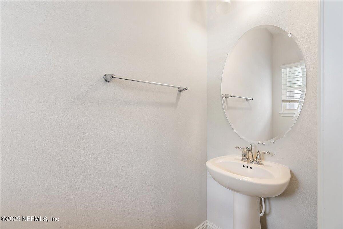 11924 CALVESTA Street