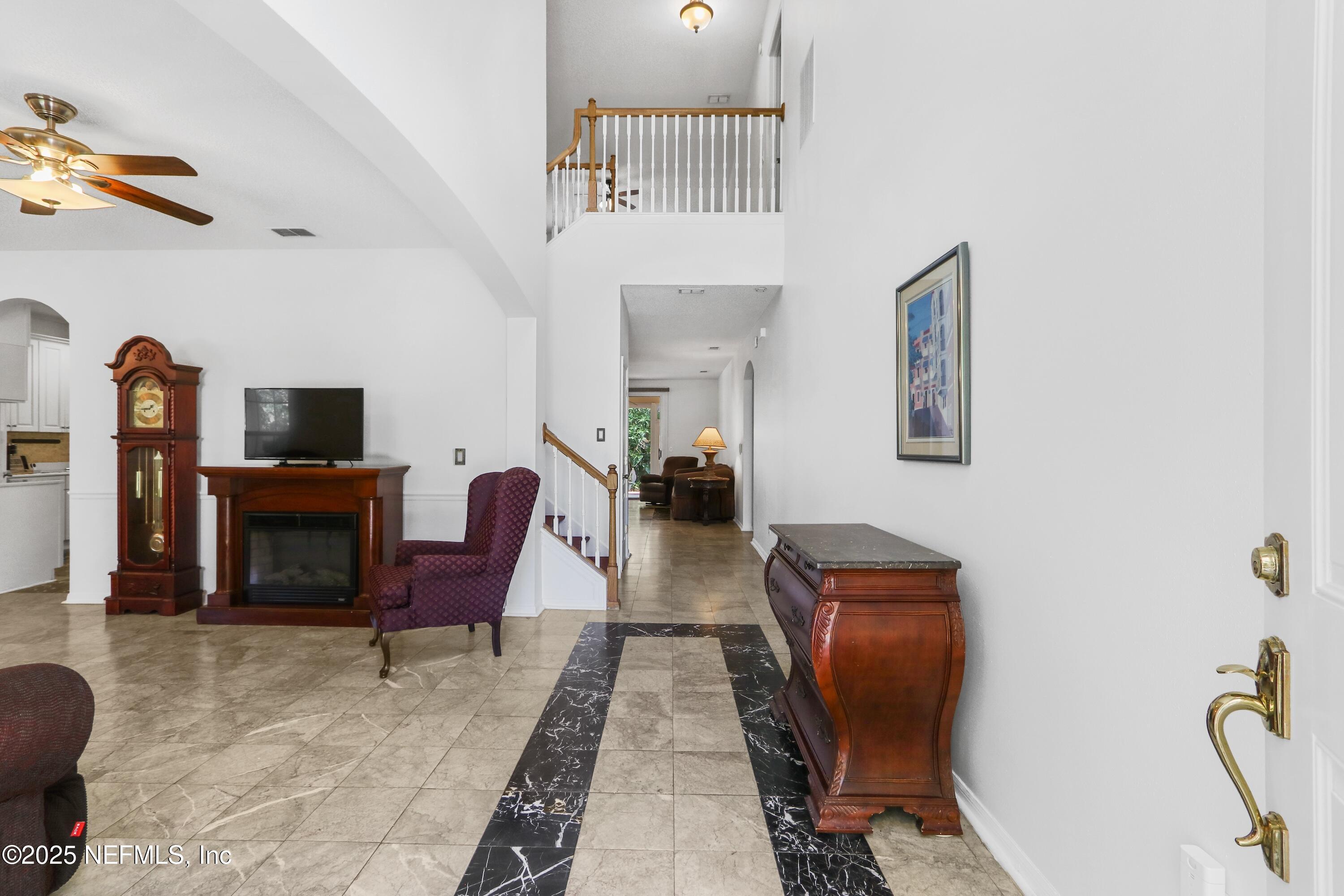 687 WAKEVIEW Drive