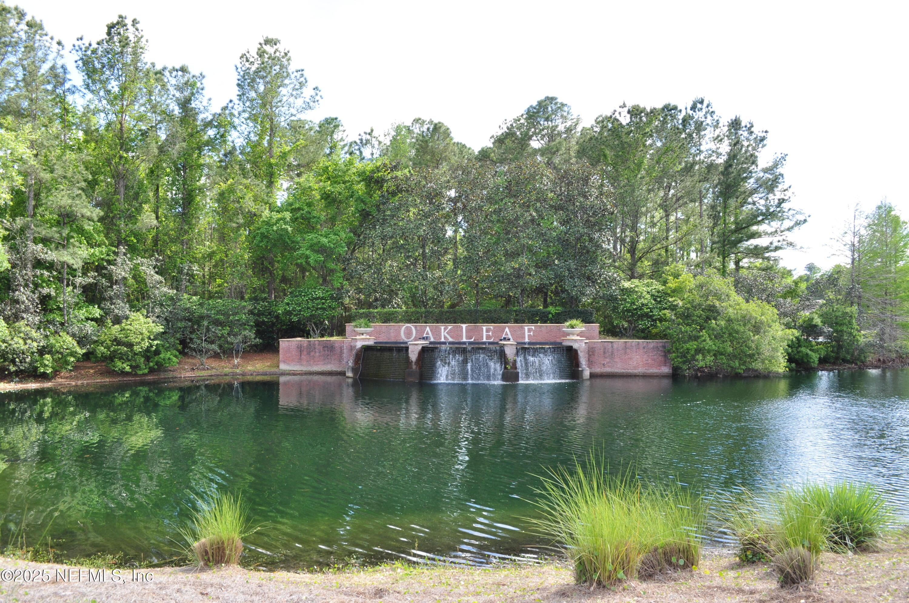 687 WAKEVIEW Drive